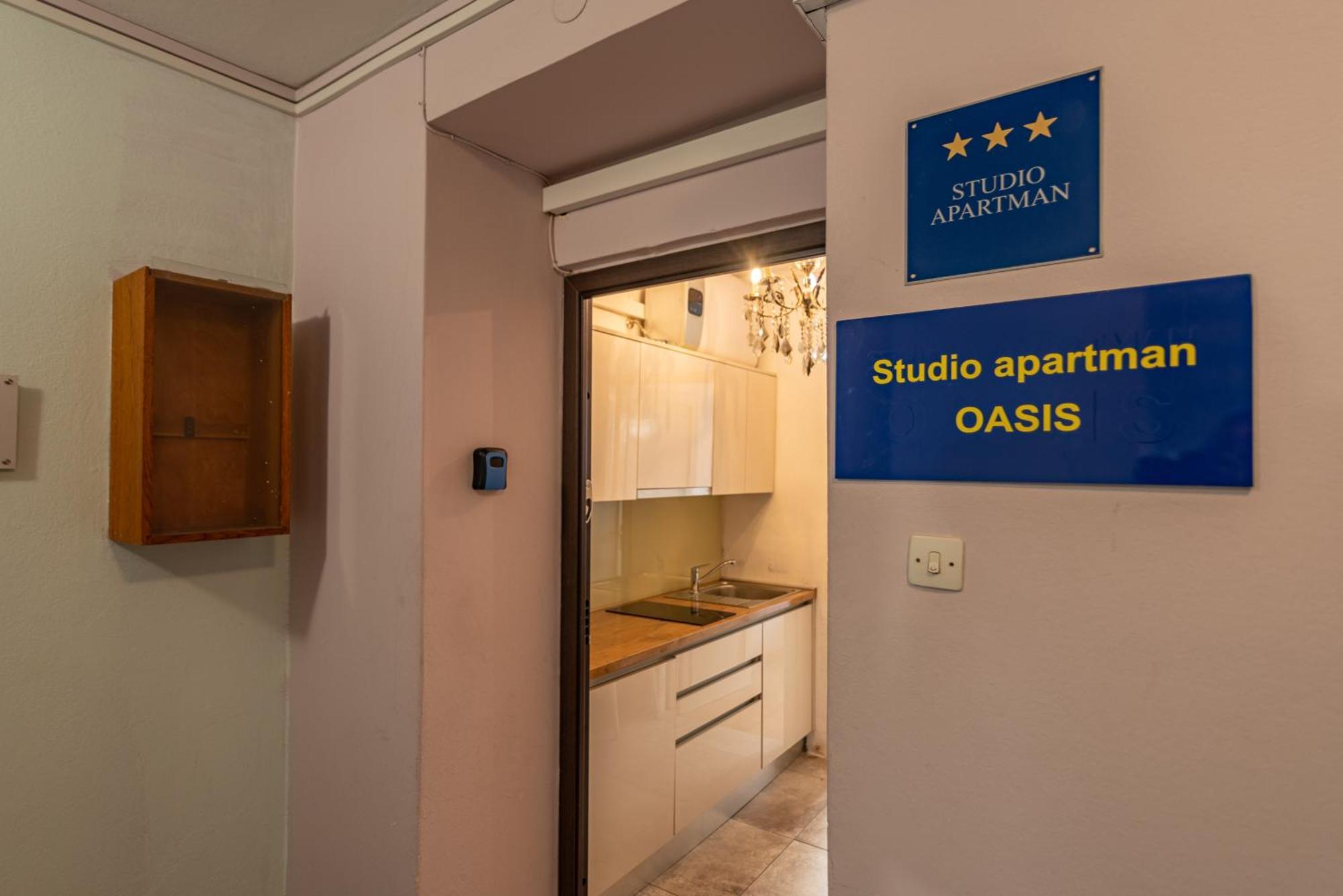 Oasis With Sea View Apartament *