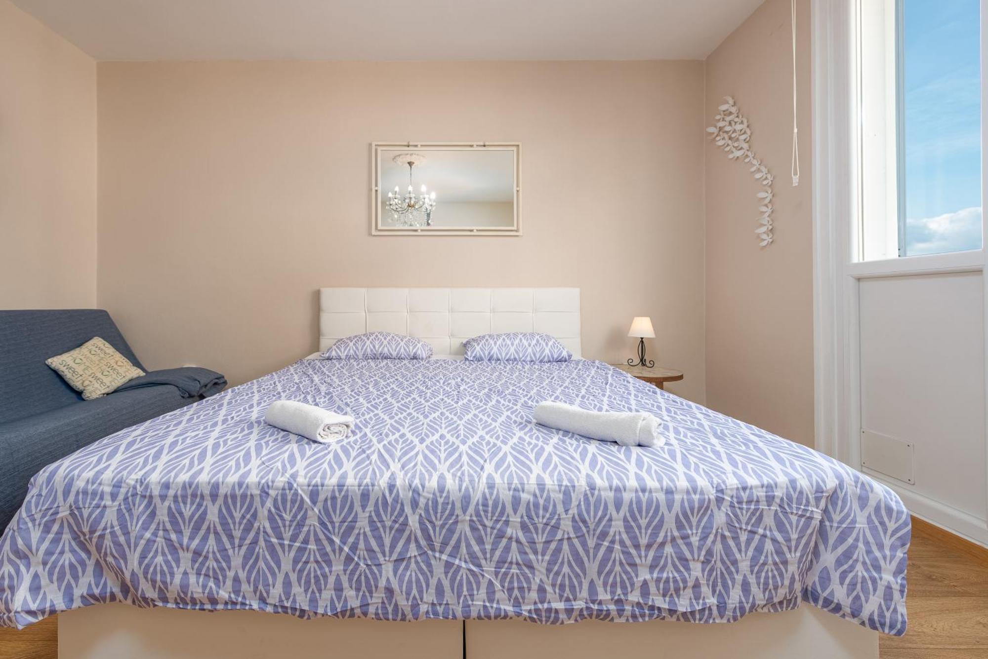 Oasis With Sea View Apartament *