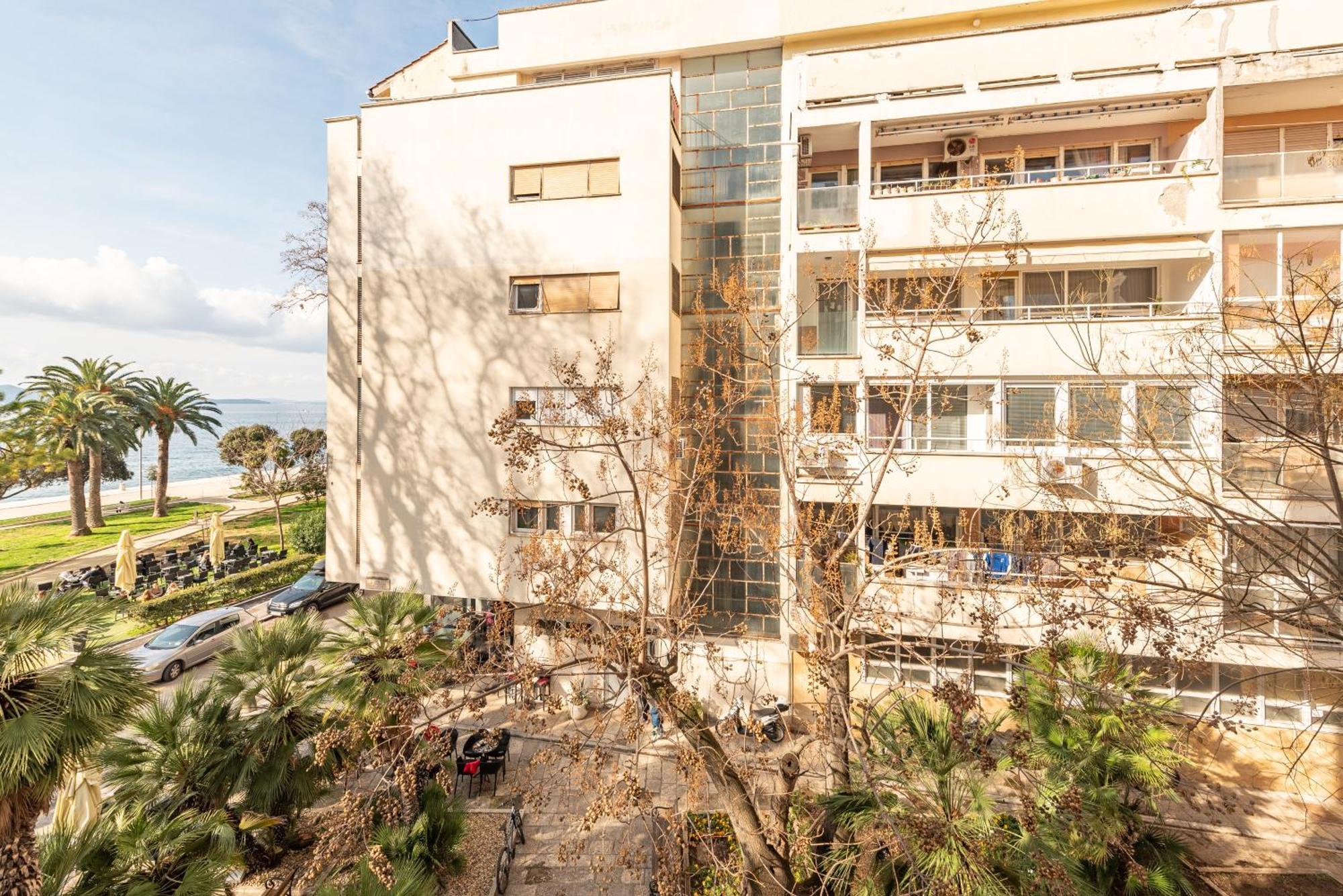 Oasis With Sea View Apartament